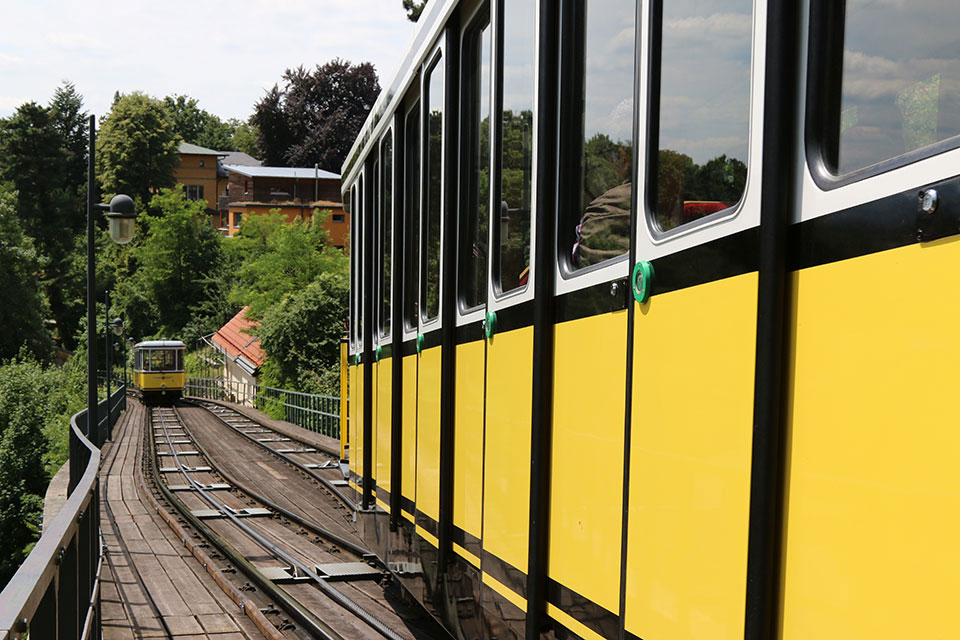 DVB - Mit Bus und Bahn ins Grüne